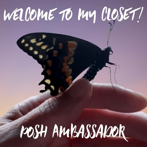 Welcome to my Closet! - Picture 2 of 8